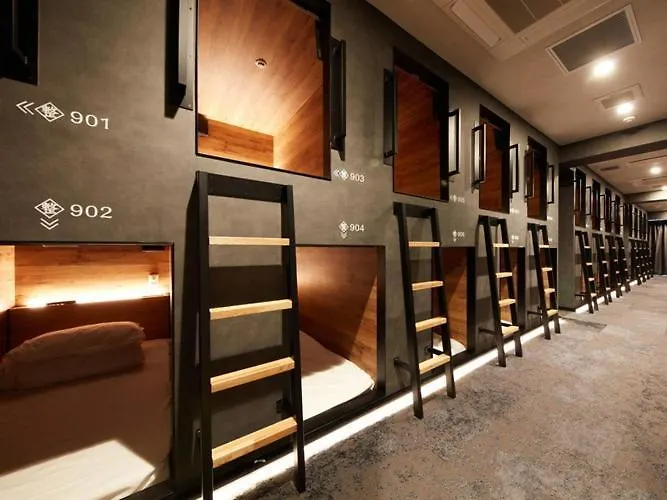 Rembrandt Cabin & Spa Shimbashi - Caters To Men Tokyo Capsule hotel