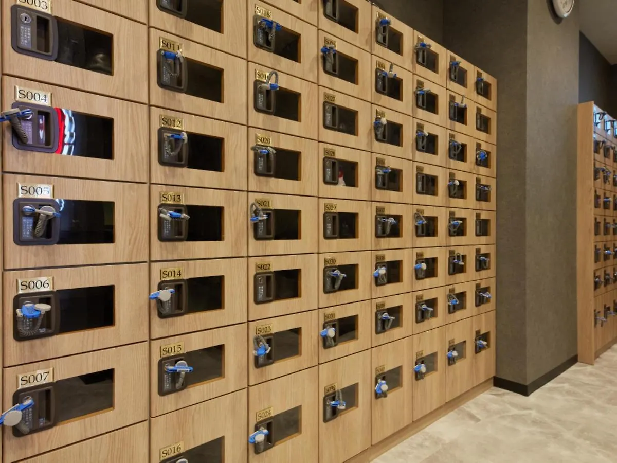 ** Capsule hotel Rembrandt Cabin & Spa Shimbashi - Caters To Men Tokyo Japan