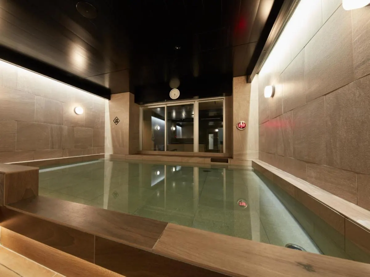** Capsule hotel Rembrandt Cabin & Spa Shimbashi - Caters To Men Tokyo Japan