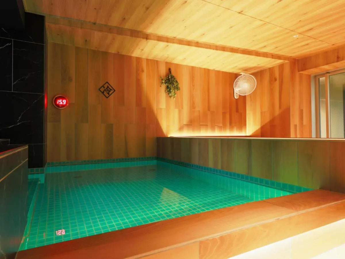 Rembrandt Cabin & Spa Shimbashi - Caters To Men Tokyo 2*,  Japan
