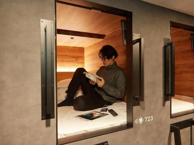 Rembrandt Cabin & Spa Shimbashi - Caters To Men Tokyo 2*,