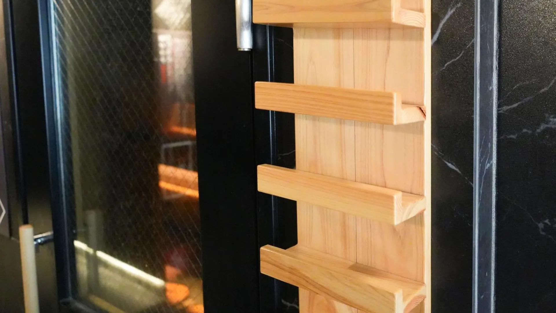 Rembrandt Cabin & Spa Shimbashi - Caters To Men Tokyo